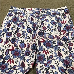 GAP Floral khaki Slim City size 4